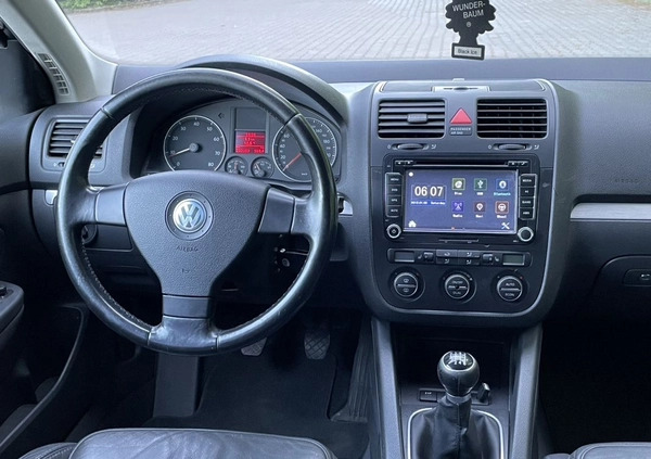 Volkswagen Jetta cena 14500 przebieg: 233000, rok produkcji 2006 z Chełm małe 497